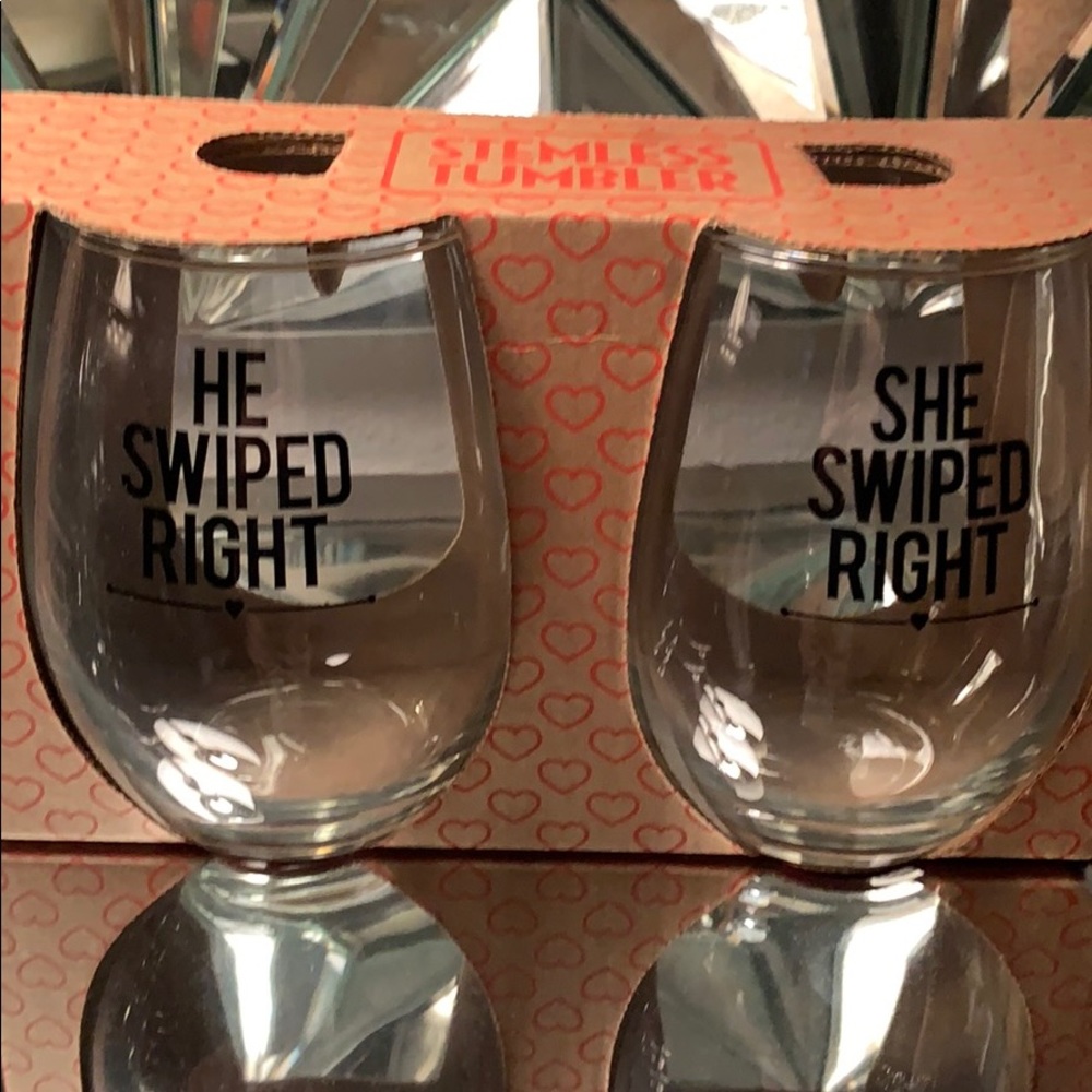 Stemless wine glasses